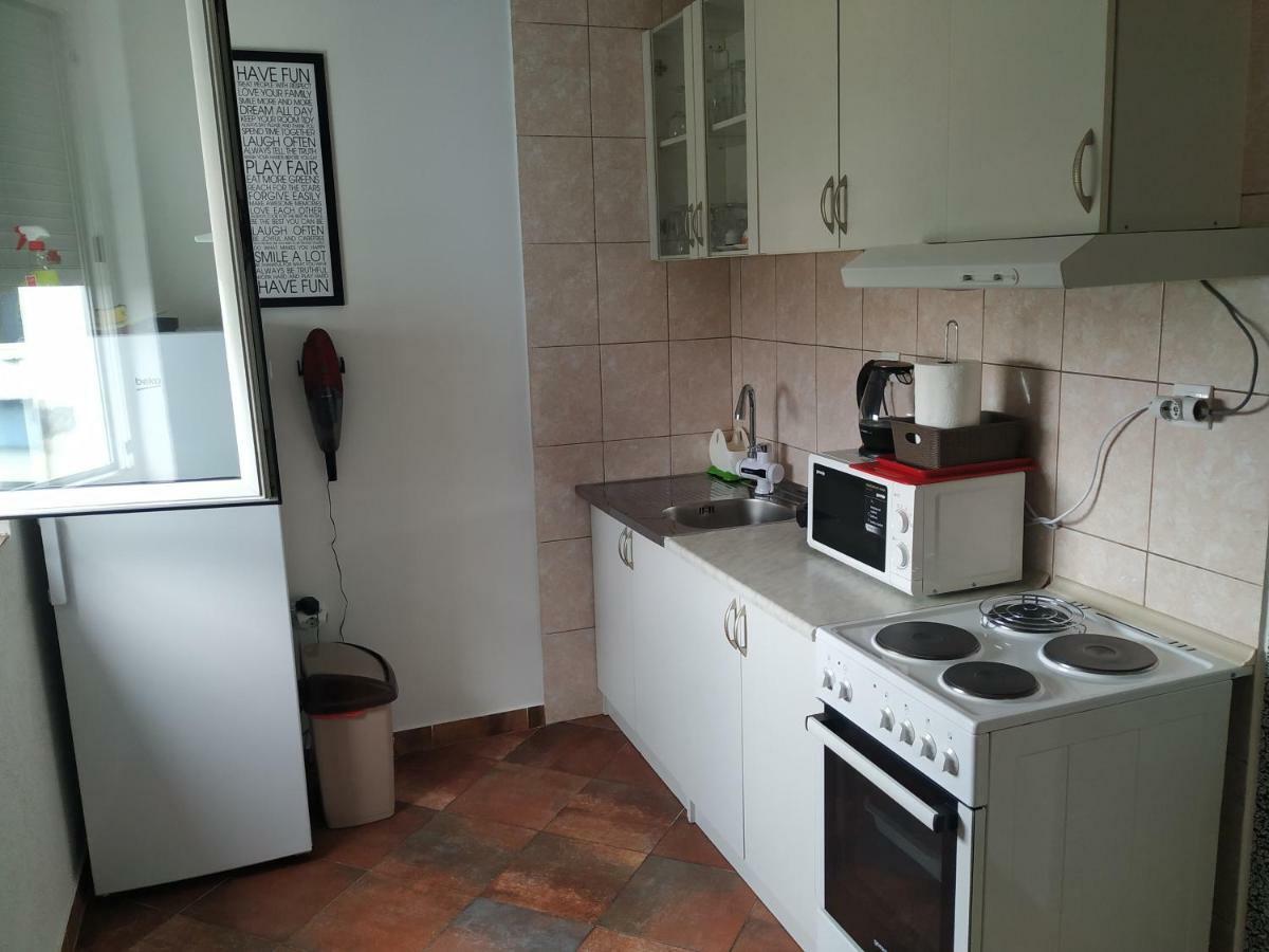 Apartment Dora ポドゴリツァ エクステリア 写真