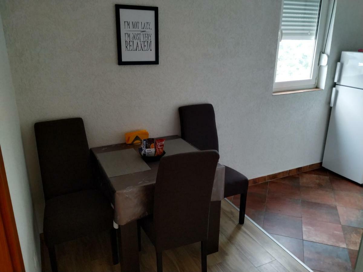 Apartment Dora ポドゴリツァ エクステリア 写真
